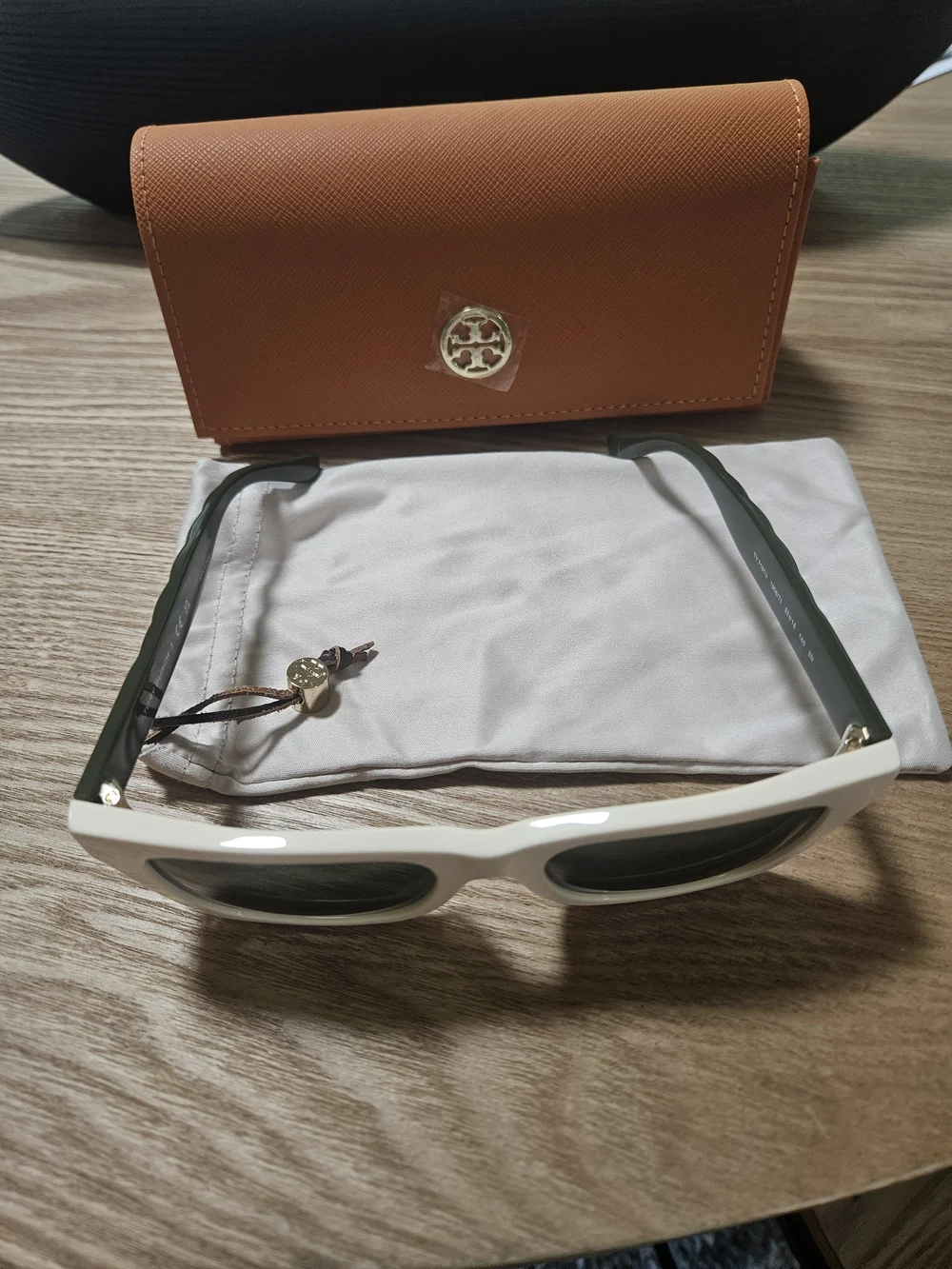 Tory Burch Women's Cream/Olive Square Sunglasses - Stylish UV Protection